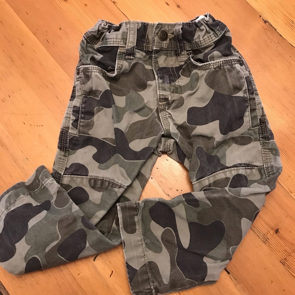 🎈Baby GAP Camo Jeans